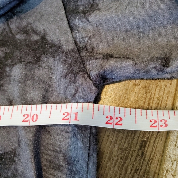 Women's Black and Gray Tie-Dye Casual Oversized T-Shirt Size Medium - Picture 7 of 16